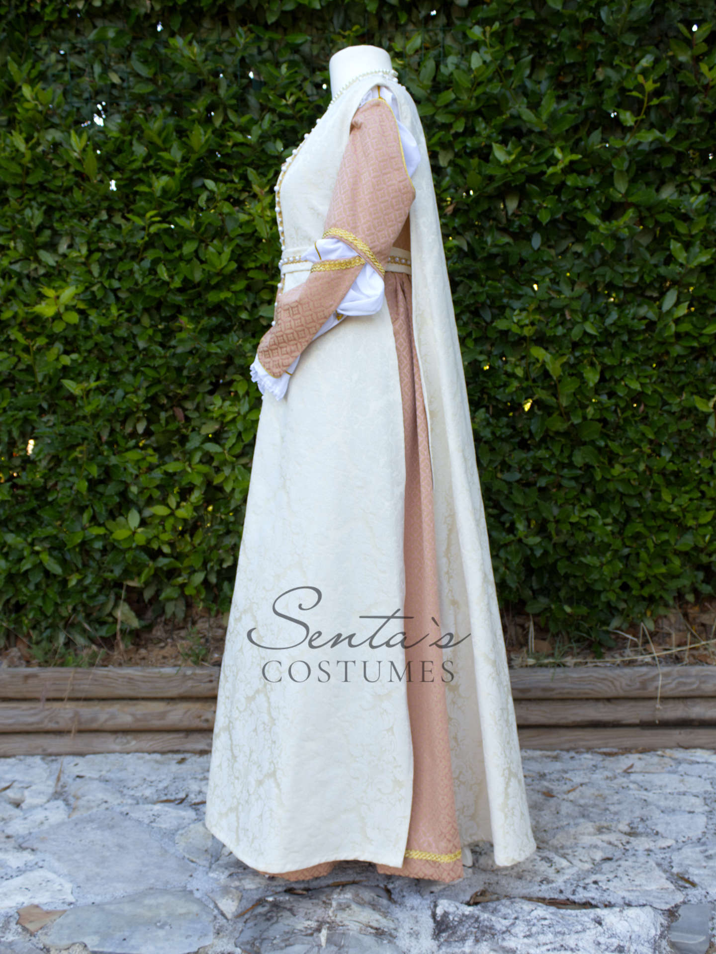 Pink Renaissance dress with white coat and hatpeace M L (EU) – handmade