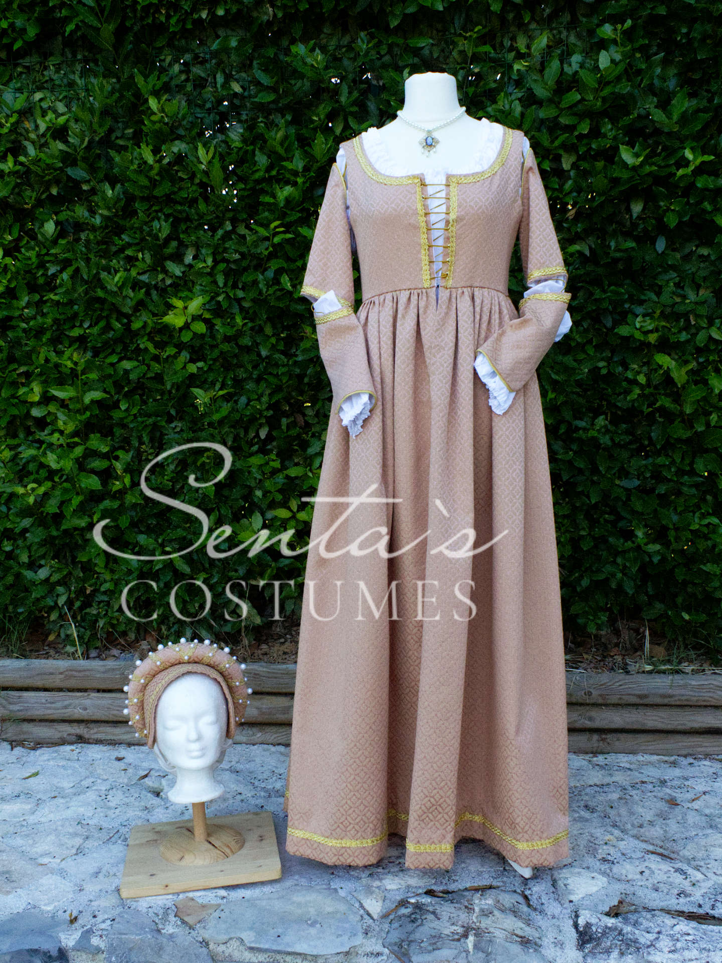 Pink Renaissance dress and hatpeace 38-42 (EU) – handmade