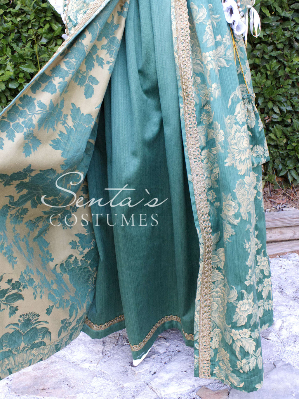 Green Renaissance dress 44-46 (EU) – handmade